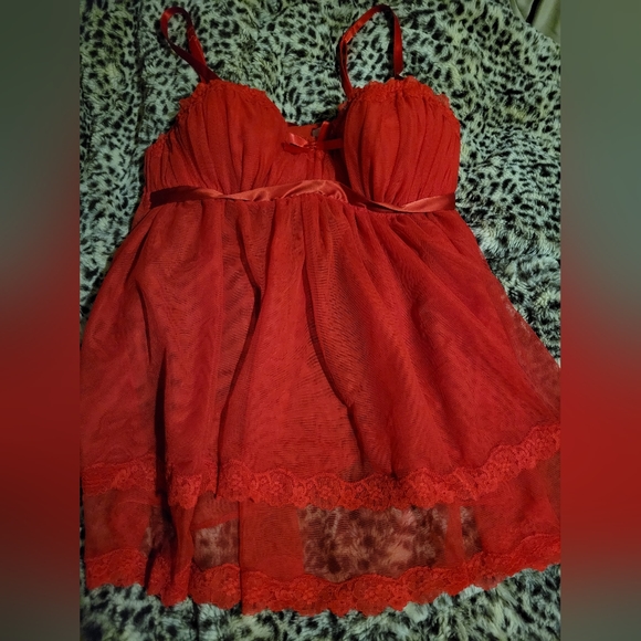 Jezebel Lingerie set - Picture 3 of 5